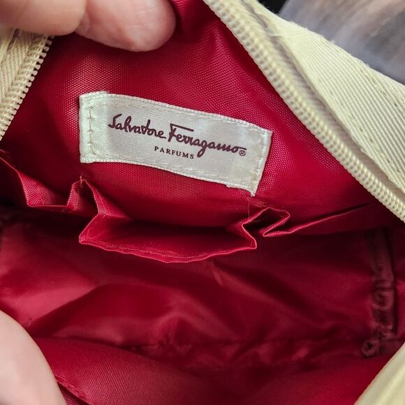 Salvatore Ferragamo Cream Makeup Perfume Bag - Picture 8 of 8